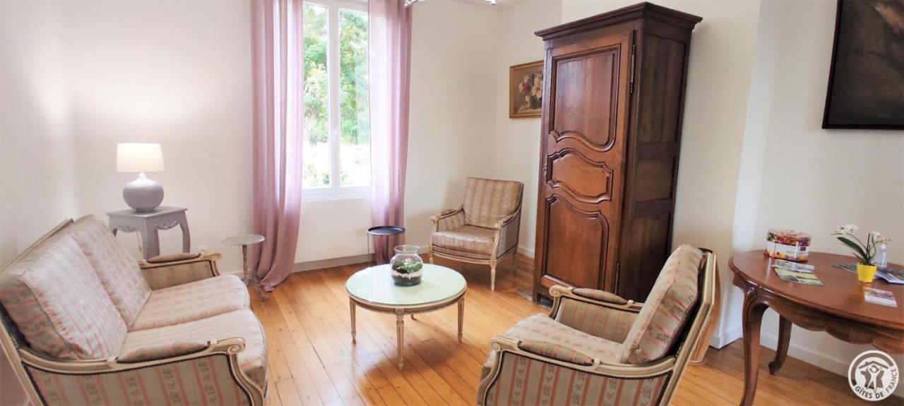 Milly-sur-Thérain Au Fil De L'Eau Bed & Breakfast エクステリア 写真